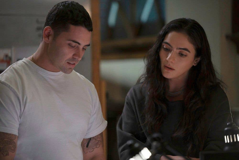Benjamin Levy Aguilar as Dante Torres, Arienne Mandi as Eva Imani in  Chicago PD