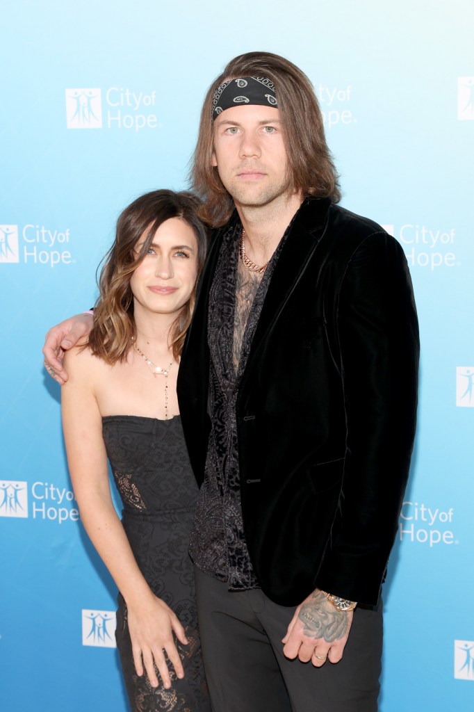 LOS ANGELES, CALIFORNIA - OCTOBER 27: (L-R) Guest and Caleb Shomo attend City of Hope’s Spirit of Life Gala on October 27, 2022 in Los Angeles, California. (Photo by Jesse Grant/Getty Images for City of Hope)