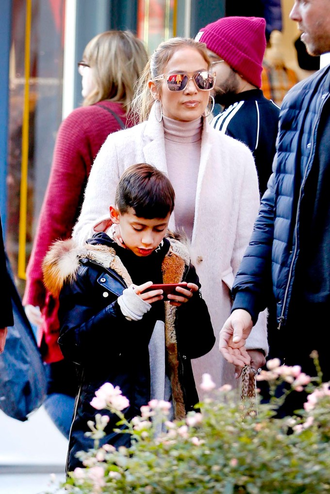 Jennifer Lopez & Kids Shop