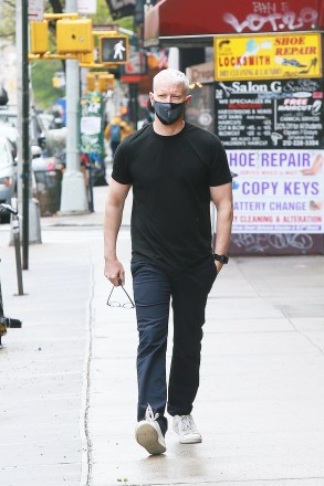 New York, NY  - Anderson Cooper heads to ACE hardware to pick up a new garbage can.Anderson Cooper signed off from a weekly CNN coronavirus town hall Thursday night by sharing some uplifting news, telling viewers that earlier in the week, he had become a father.The newscaster said that a surrogate had given birth to his son, Wyatt Morgan Cooper, who weighed 7.2 pounds.Mr. Cooper, 52, said that at a time when so many people are in mourning, it was a blessing to have a new life and love.“On Monday, I became a father,” Mr. Cooper said. “I never actually said that before out loud, and it still kind of astonishes me. I am a dad. I have a son, and I want you to meet him.”Pictured: Anderson CooperBACKGRID USA 1 MAY 2020 BYLINE MUST READ: T.JACKSON / BACKGRIDUSA: +1 310 798 9111 / usasales@backgrid.comUK: +44 208 344 2007 / uksales@backgrid.com*UK Clients - Pictures Containing ChildrenPlease Pixelate Face Prior To Publication*