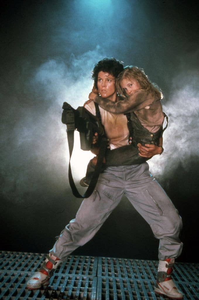 Sigourney Weaver and Carrie Henn in Aliens 