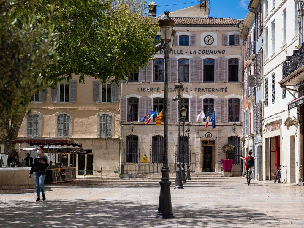 George and Amal are moving to the village of Brignoles