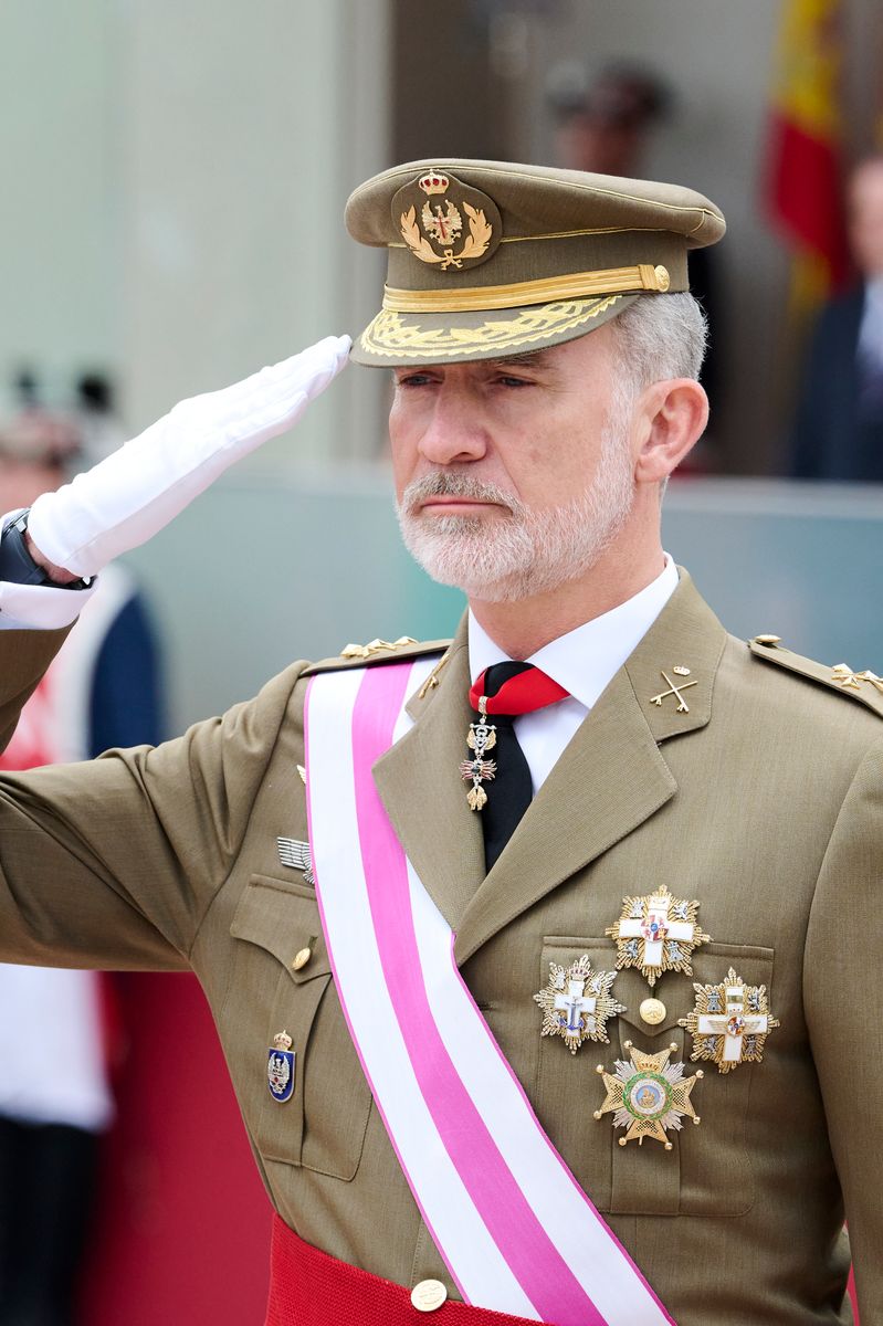 King Felipe VI wore the Spanish Army uniform for this year's Armed Forces Day celebrations.