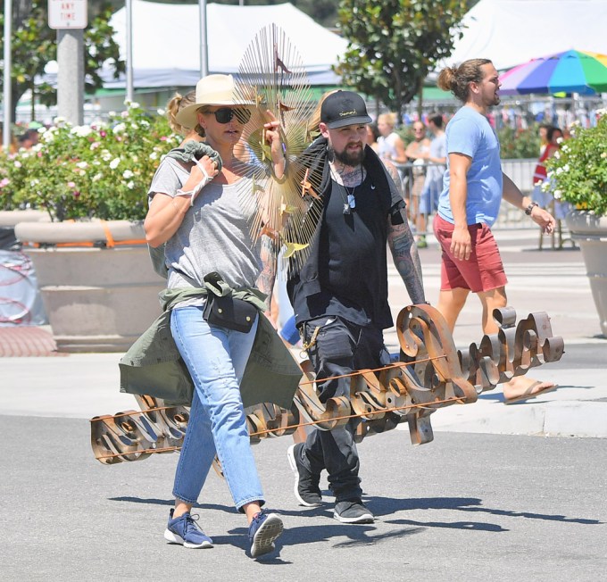 Cameron Diaz & Benji Madden hit up a flea market together