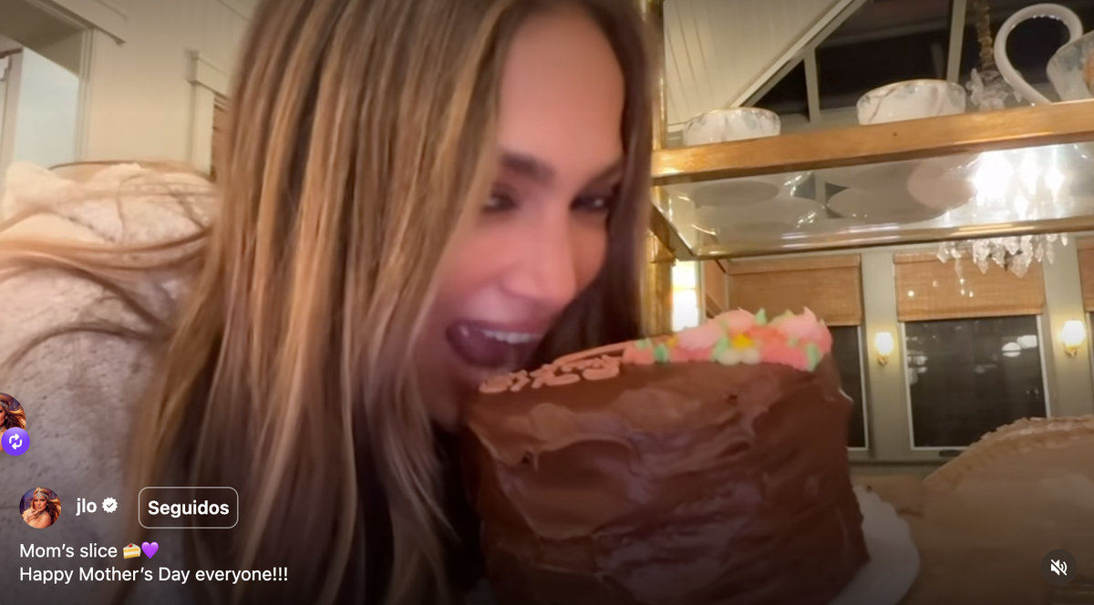 The singer also posted a playful video featuring a chocolate cake labeled “mom’s slice” while sending love to moms everywhere.
