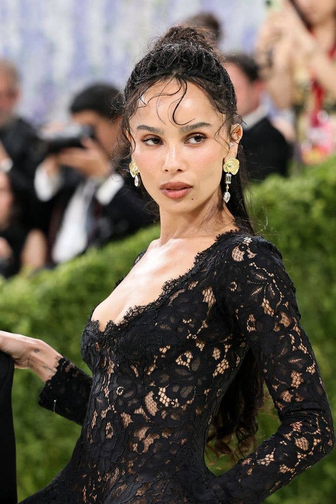 zoe kravitz in lace gown black at met gala