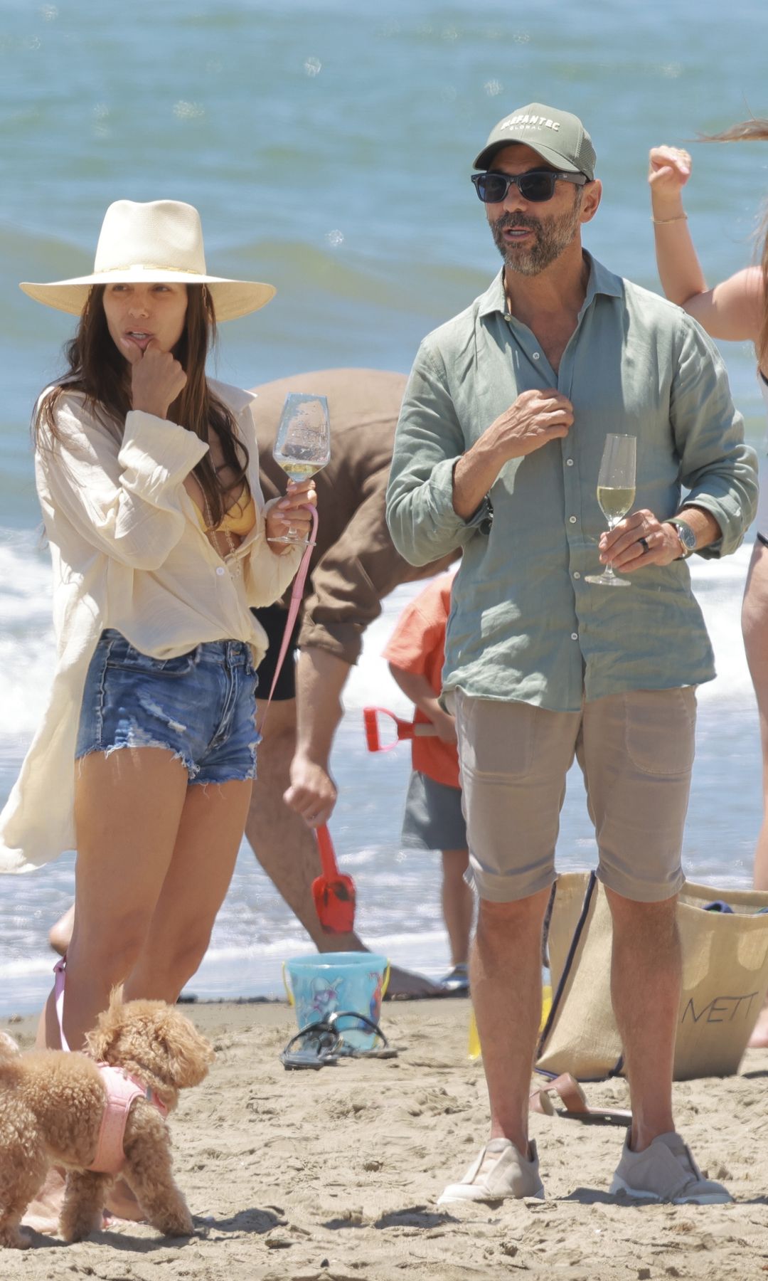 The couple took some selfies during their beach day
