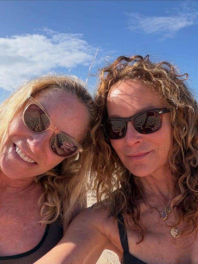 jennifer grey tracy pollan beach