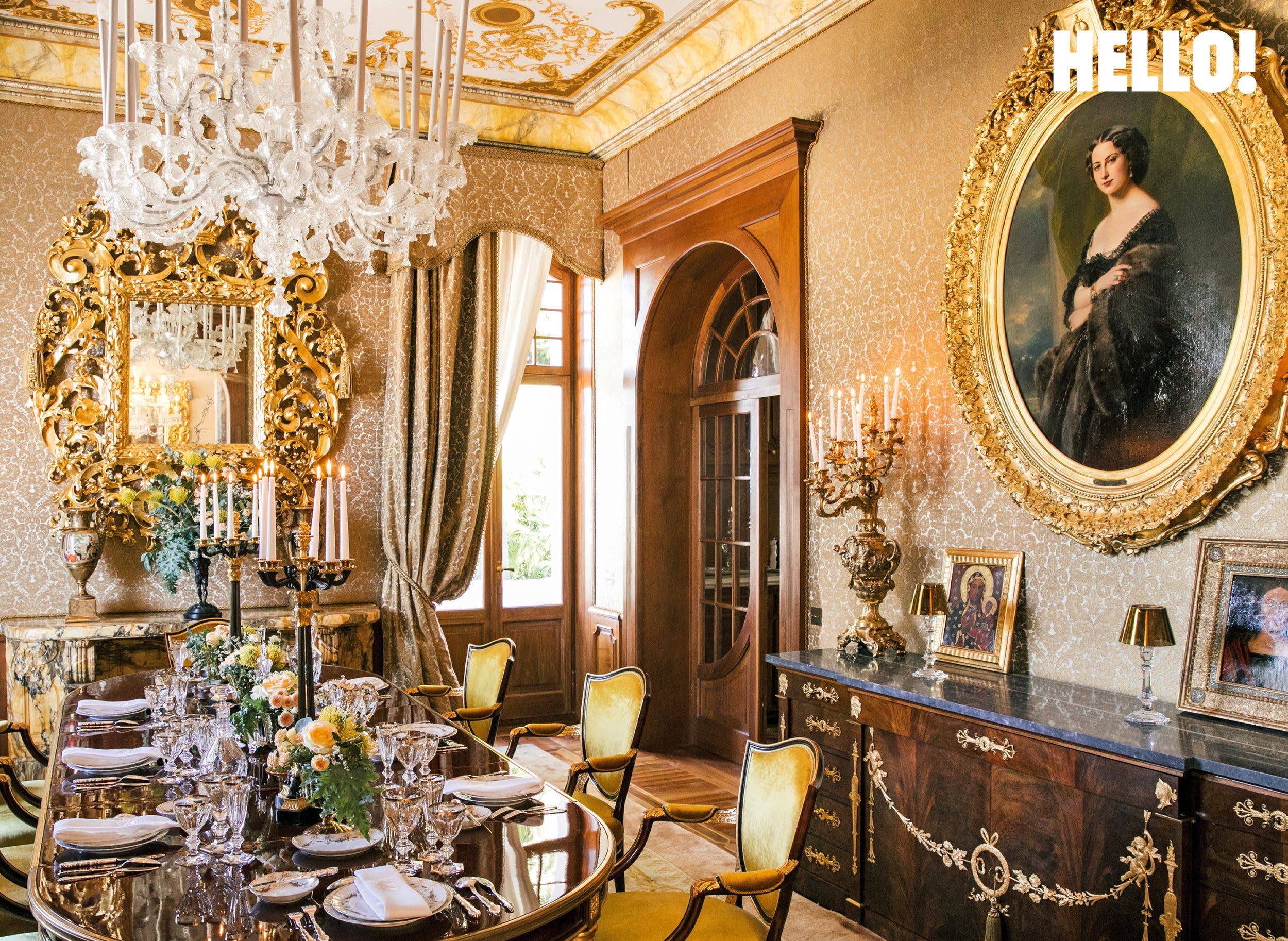 The magnificent dining room inside Villa Portesina