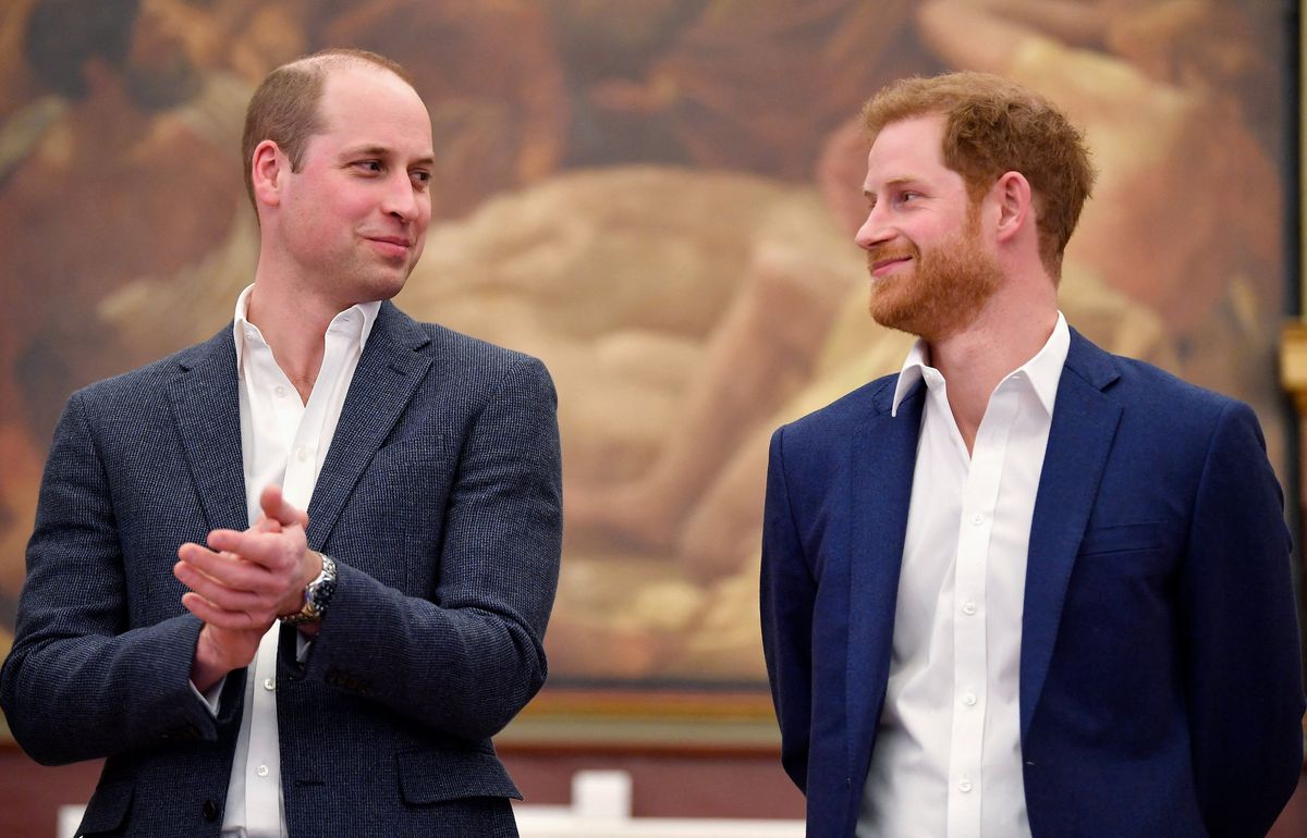 Years before their public fallout, Prince William and Prince Harry were already navigating very different realities within the royal family.