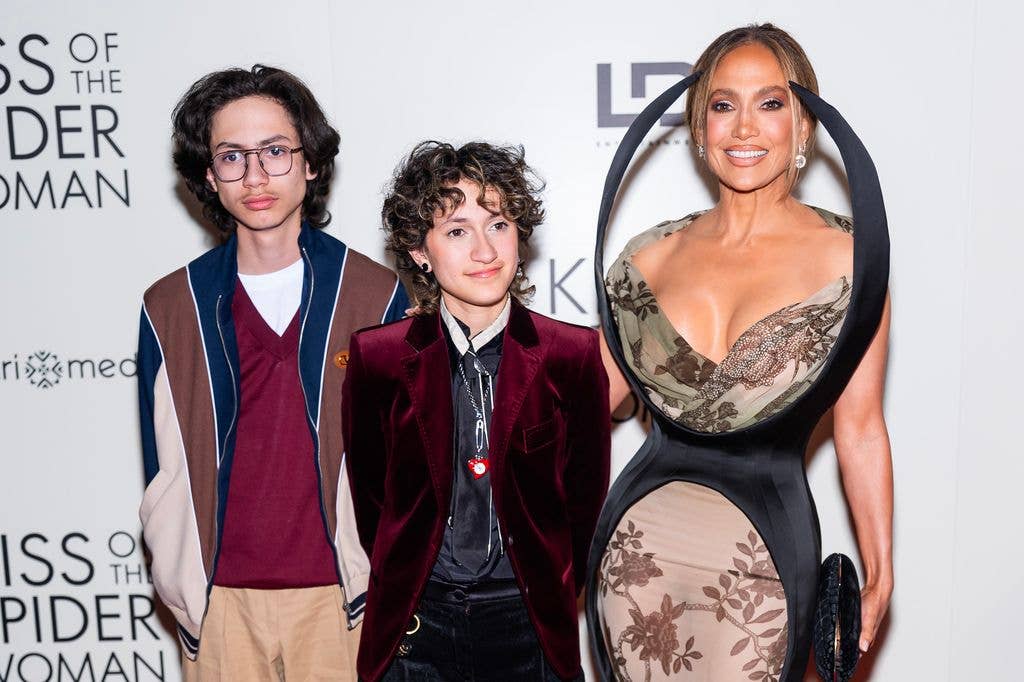 Jennifer Lopez with twins Emme and Max at screening