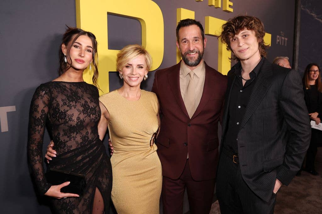 noah wyle family