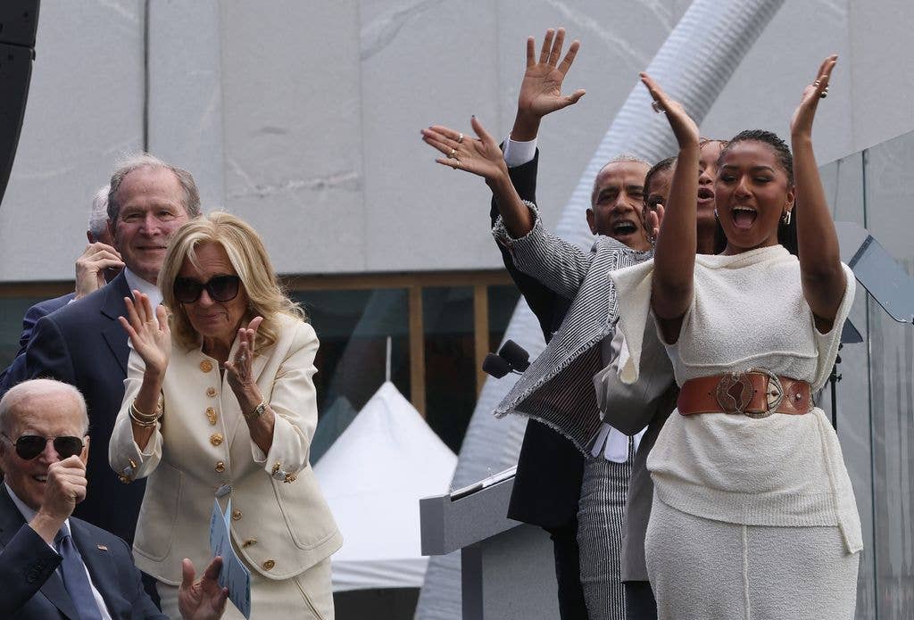 The Obamas had a great time watching performers, including Eddie Vedder and Guitars Over Guns