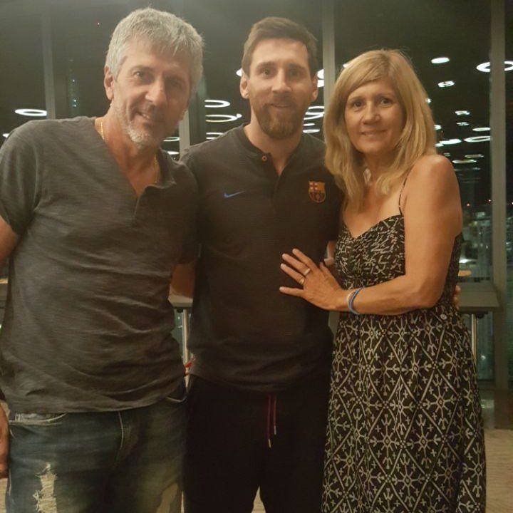 Lionel Messi with his parents, Jorge Horacio Messi and Celia María Cuccittini.