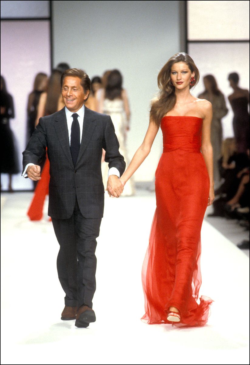 Gisele Bündchen and Valentino at his Fall-Winter 2000 - 2001 fashion show