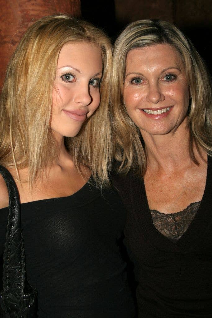 Chloe Lattanzi and Olivia Newton John posing together