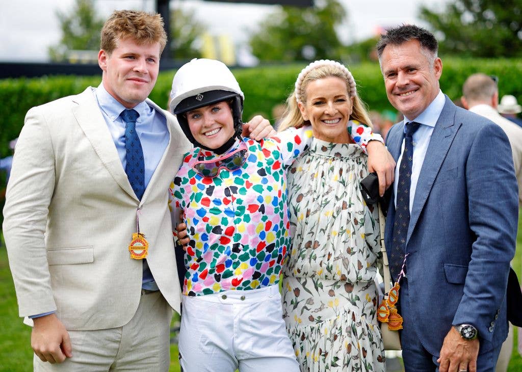 Lois Logan and her twin brother, Reuben Logan, are both sporting stars in their own rights