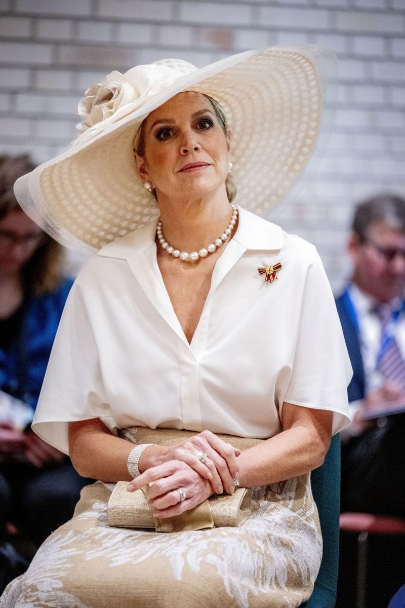All eyes were on Queen Máxima as she arrived at Dam Square in one of her most memorable daytime looks of the season.