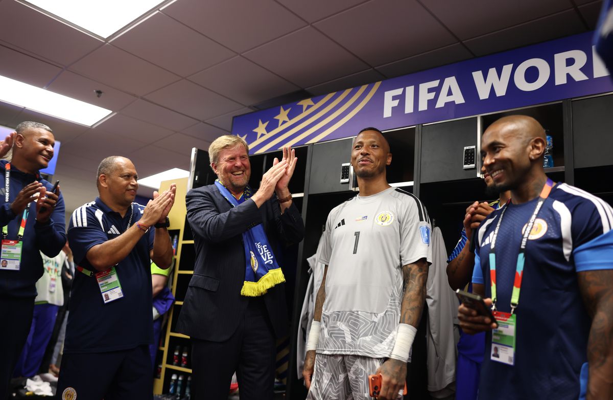 King Willem-Alexander and Queen Máxima celebrate alongside Curaçao players following the historic draw.