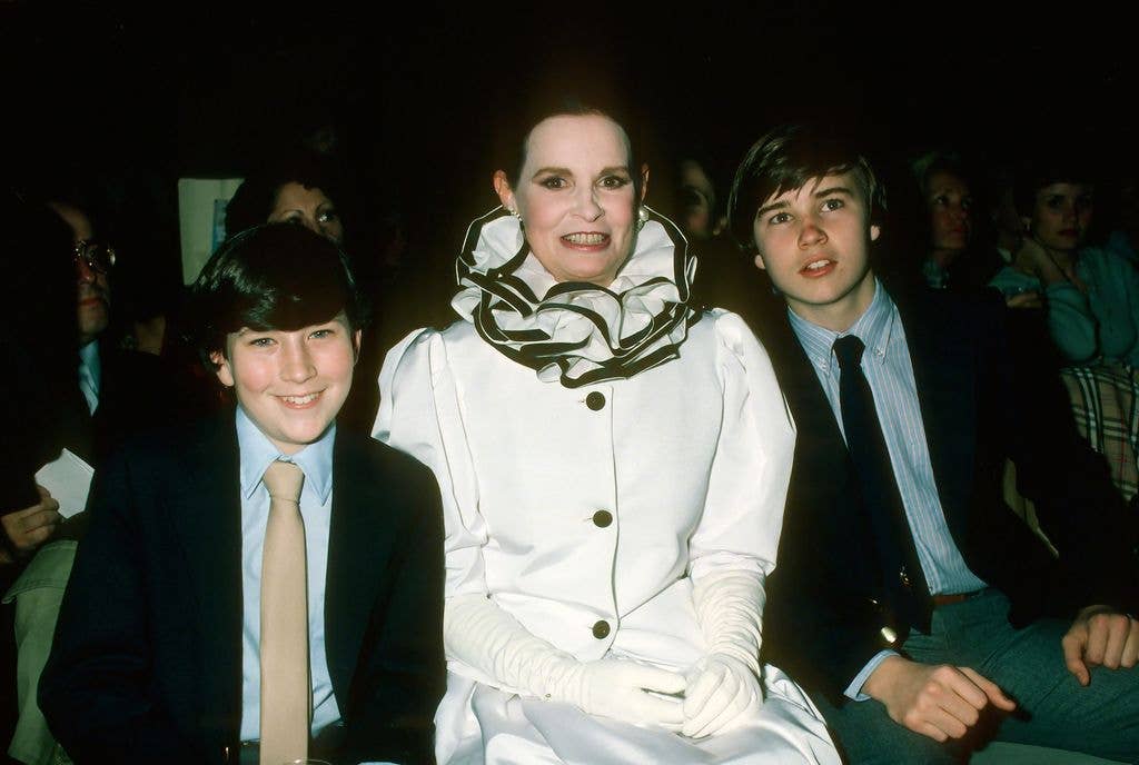 Gloria Vanderbilt and her sons Anderson Cooper (L) and Carter Cooper photographed in New York City, circa 1980
