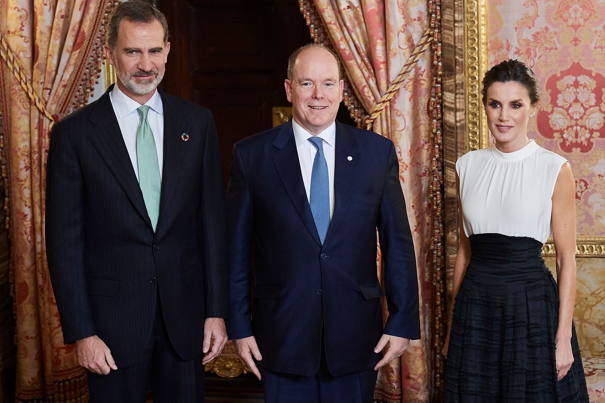 King Felipe VI of Spain and Queen Letizia of Spain receiving Prince Albert II of Monaco