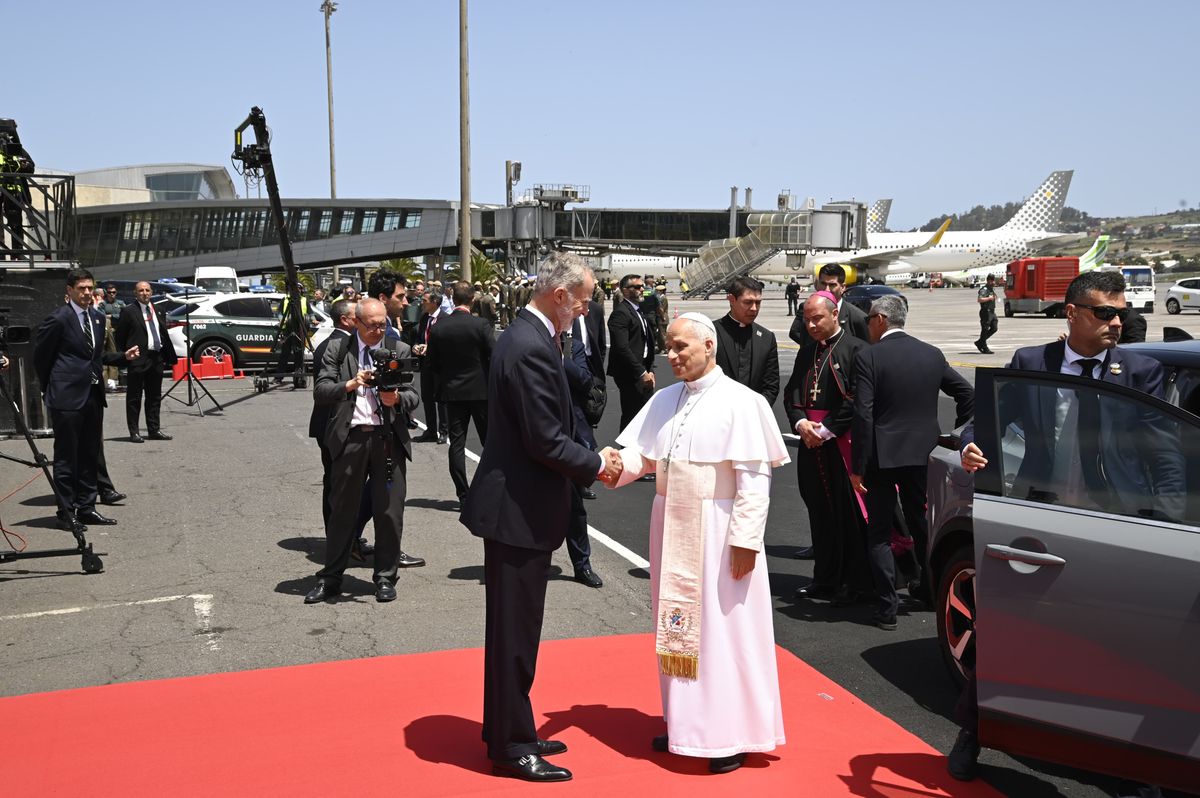 Pope Leo XIV arrives at Tenerife North Airport before his scheduled departure to Rome.