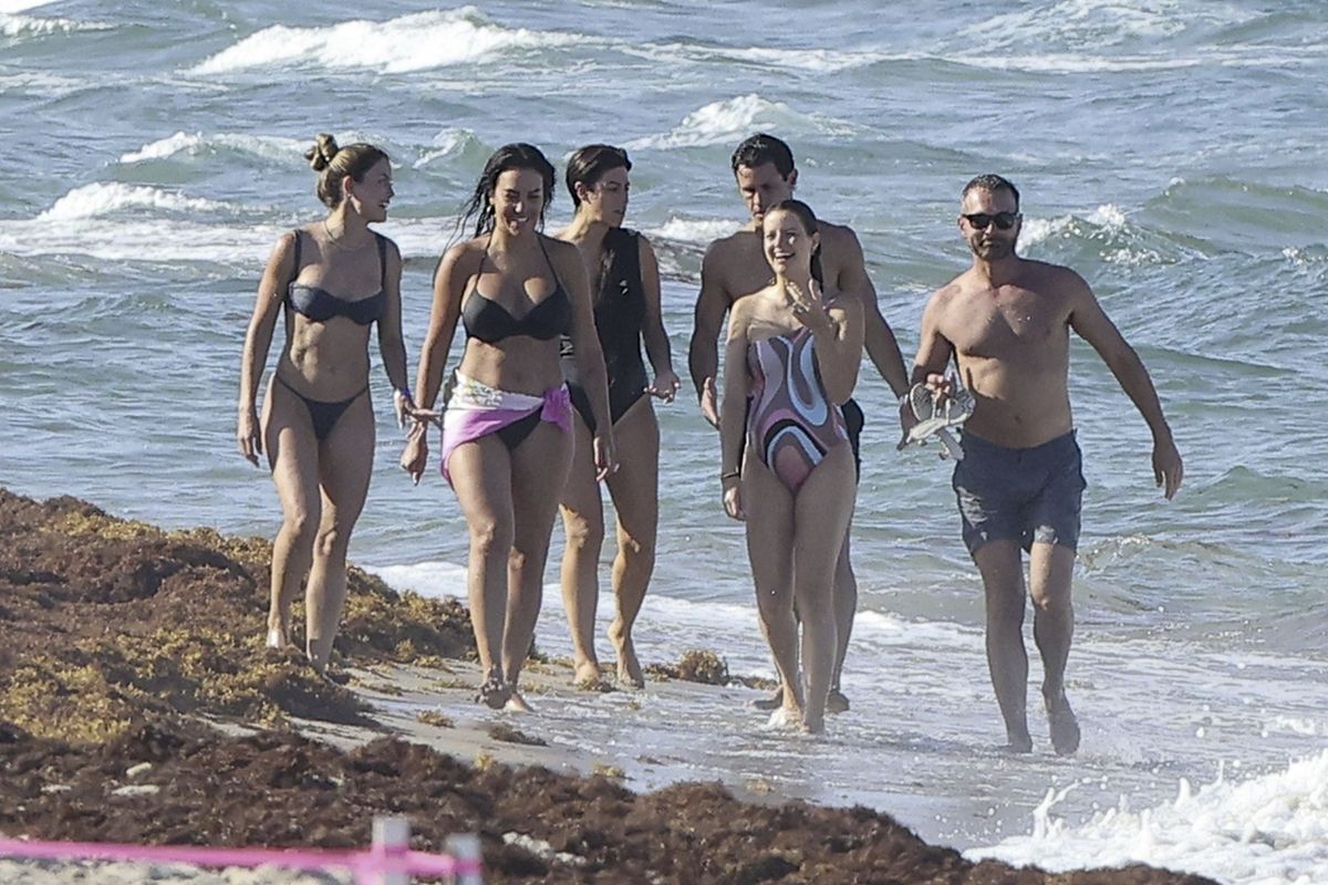Rodriguez was seen spending time with a large group of friends