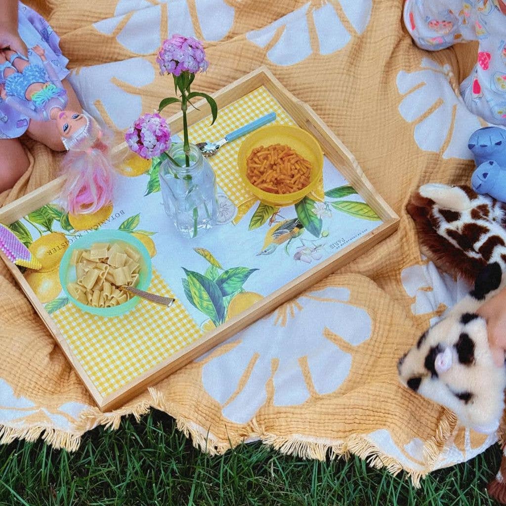 Gigi Hadid enjoying picnic with daughter Khai outdoors