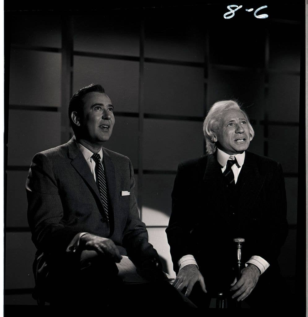 Carl Reiner and Mel Brooks on "2,000 Year-Old Man" Skit - Airdate: October 18, 1961