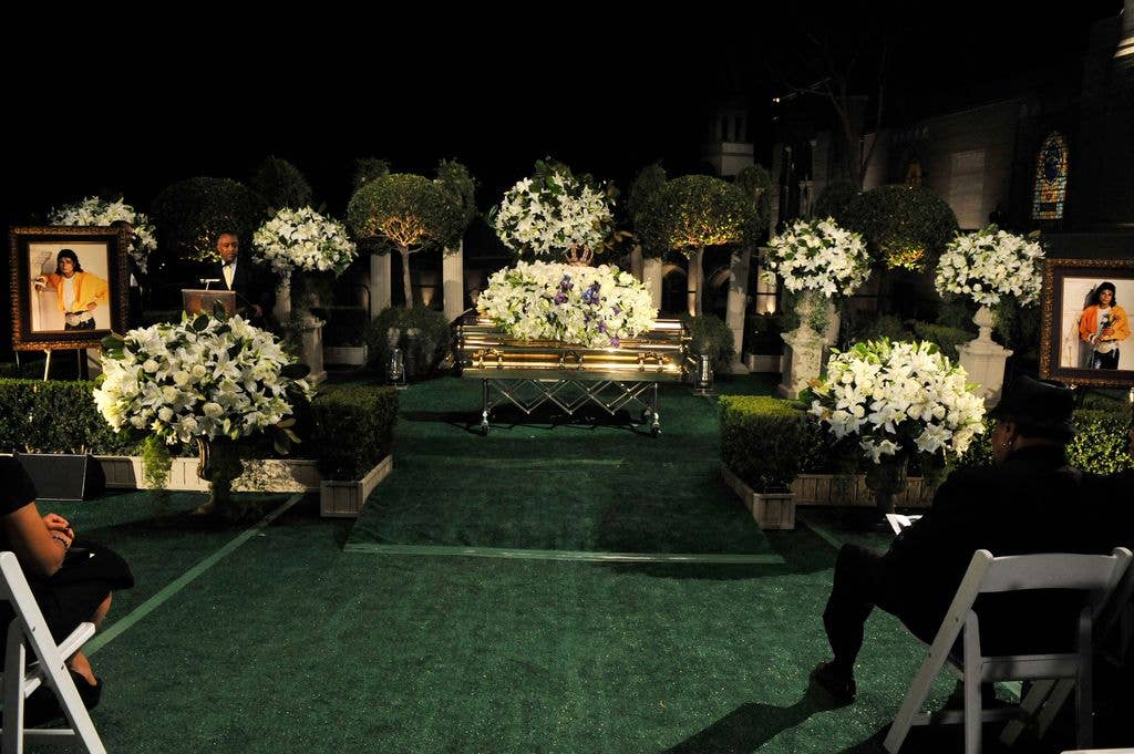 Al Sharpton speaks at Michael Jackson's funeral service held at Glendale Forest Lawn Memorial Park on September 3, 2009 in Glendale, California.
