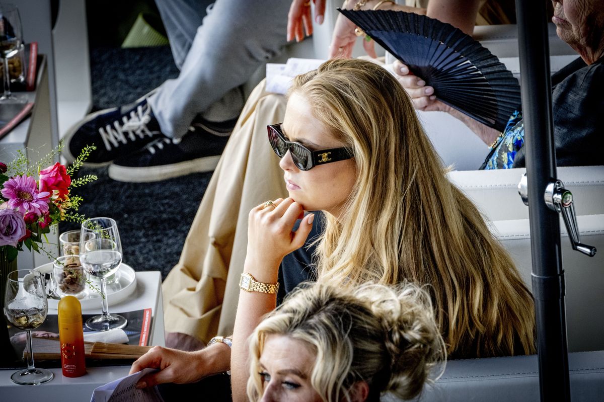 One of the standout details of the look was her Cartier Panthère timepiece, valued at approximately €27,900.