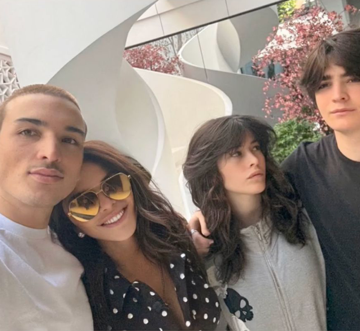 Lauren Sánchez with her kids Nikko, Evan and Ella