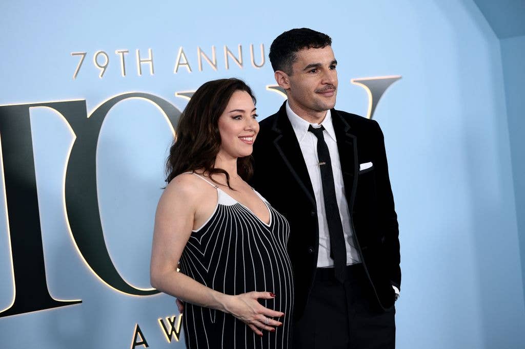 The couple are radiant!