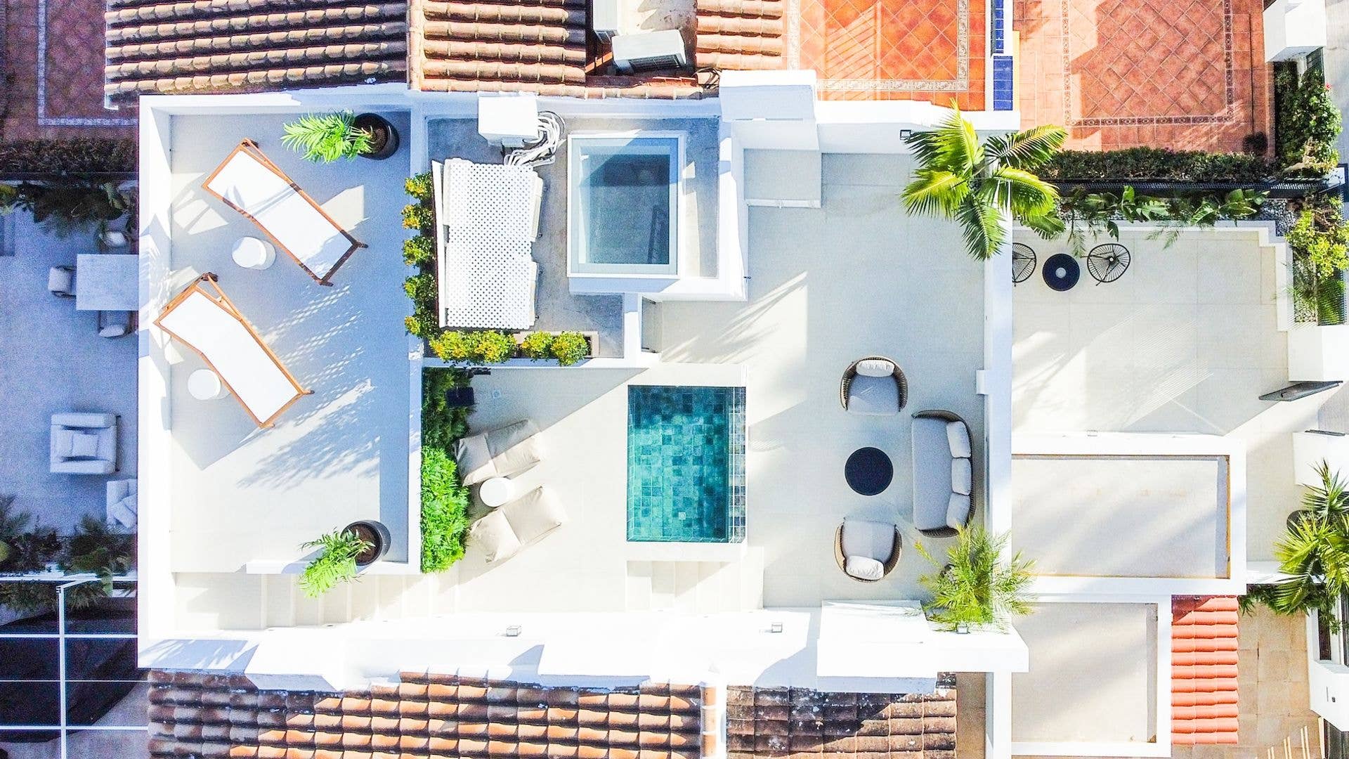 You'll find Casa Penati in the heart of Marbella on the must-stay Golden Mile
