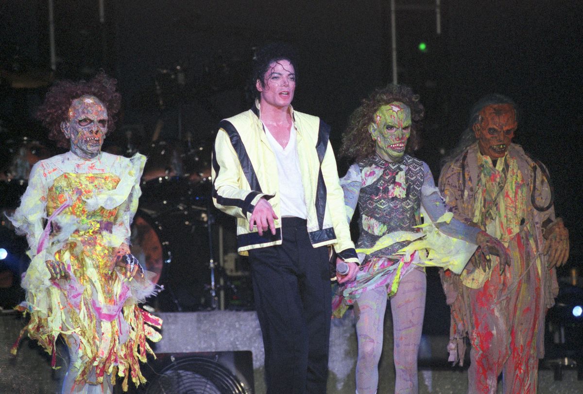 Michael Jackson performs 'Thriller' on stage on his HIStory tour in December 1996. 