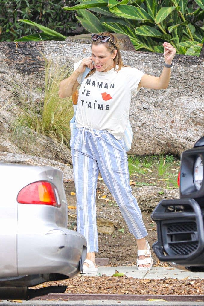  Jennifer was at Farmers market in Brentwood