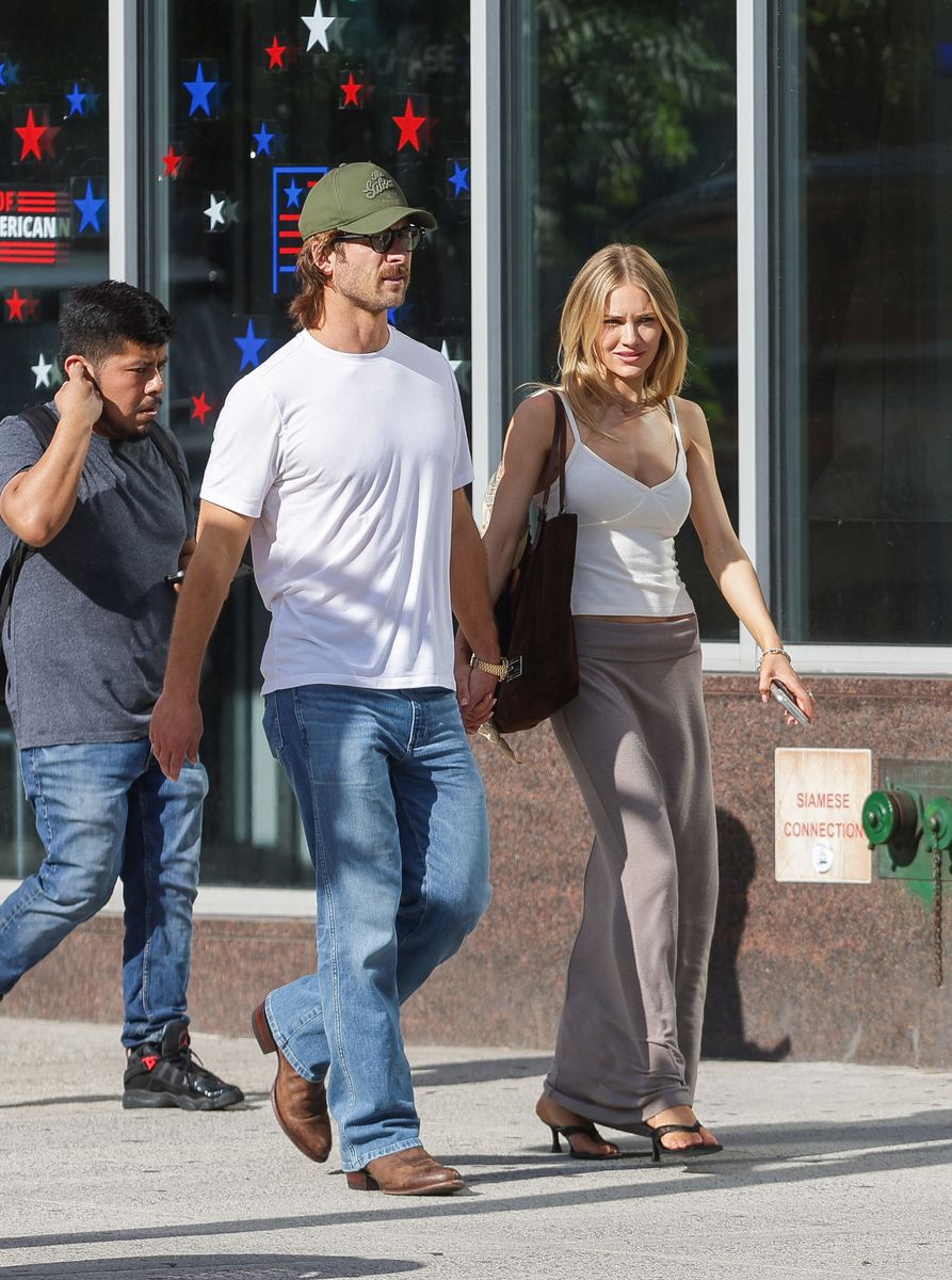 Last month they were photographed holding hands 