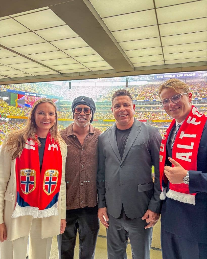 Princess Ingrid and Prince Sverre with Brazilian superstars Ronaldinho and Ronaldo during Norway's match against Brazil