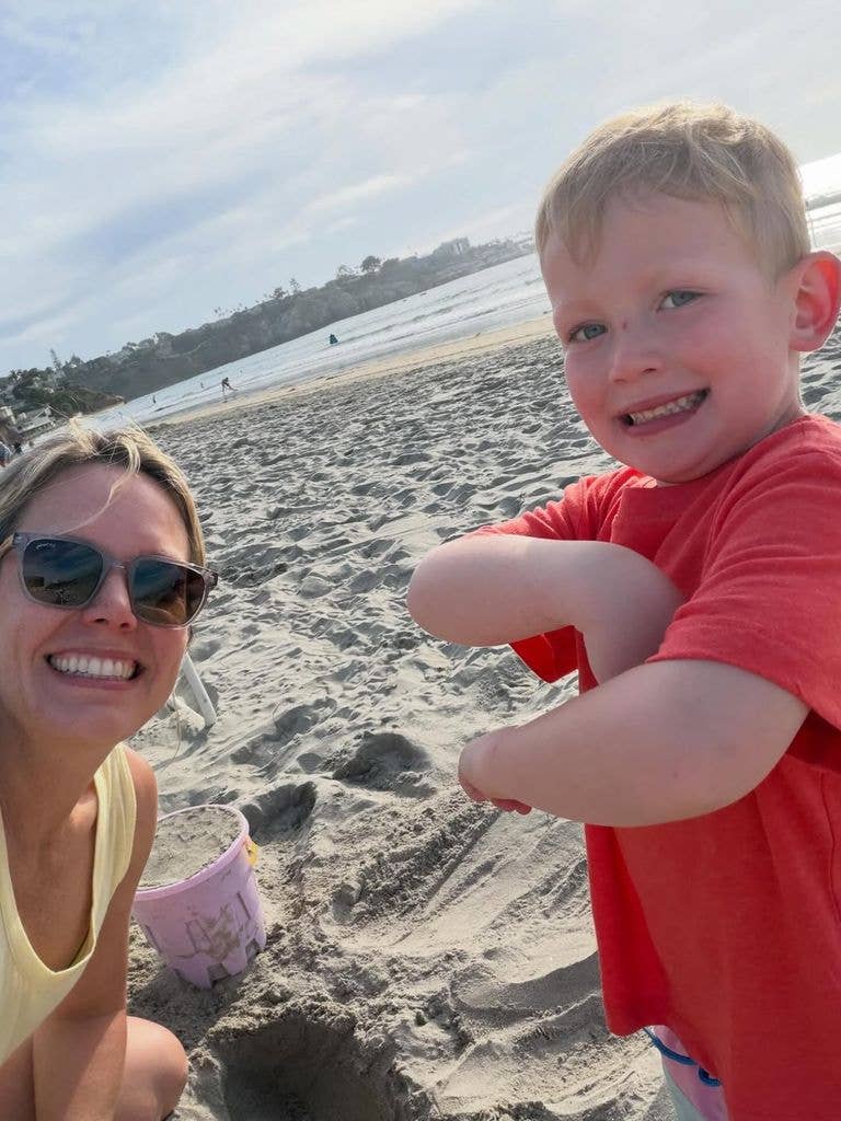 Dylan Dreyer looked radiant as she posed on the beach in California during her family vacation 