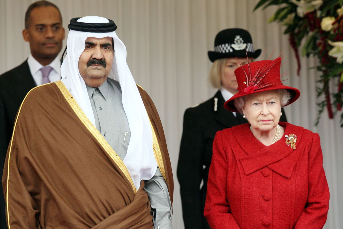 Queen Elizabeth II welcomed former Emir Sheikh Hamad bin Khalifa Al Thani during an official visit to the United Kingdom in 2010.
