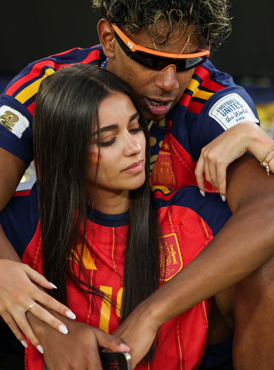 Lamine Yamal #19 of Spain celebrates with his girlfriend Ines Garcia