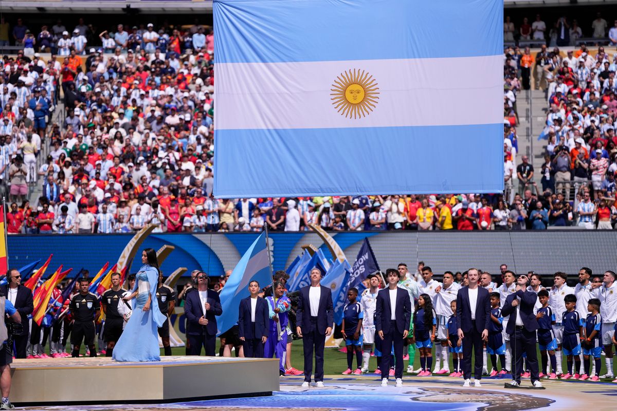 María Becerra took center stage at the 2026 World Cup final to perform the Argentine national anthem