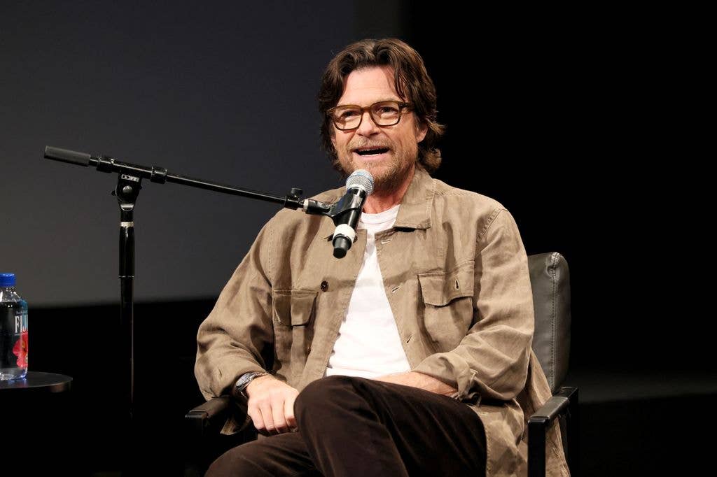 photo of jason bateman on stage at tribeca