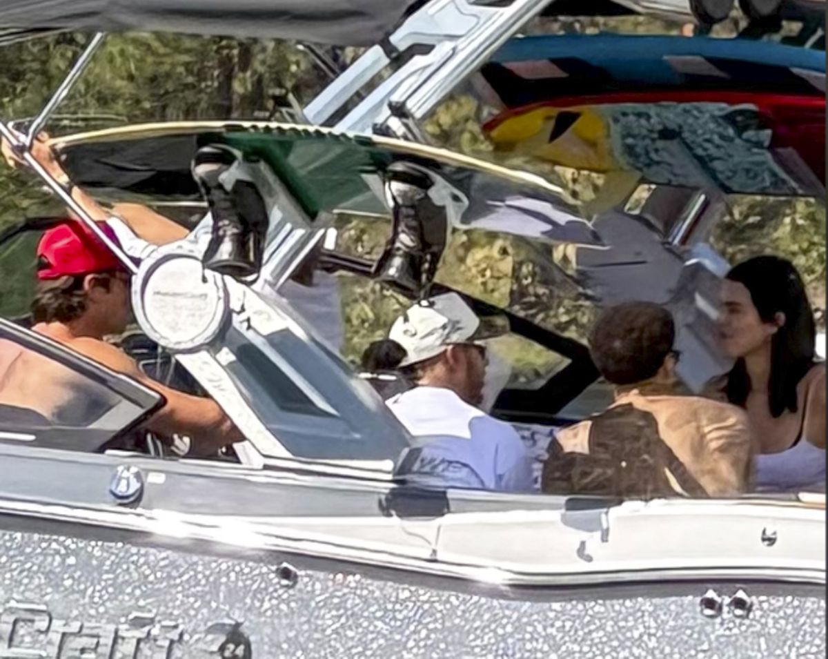 Lewis Hamilton kept things casual in a white cap and T-shirt while spending time with friends during the Idaho getaway.