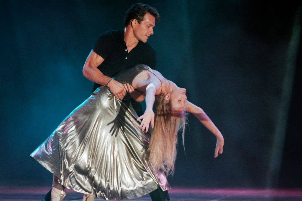 Patrick Swayze dancing with his wife Lisa Niemi during the World Music Awards ceremony in Monaco, on 4 May 1994