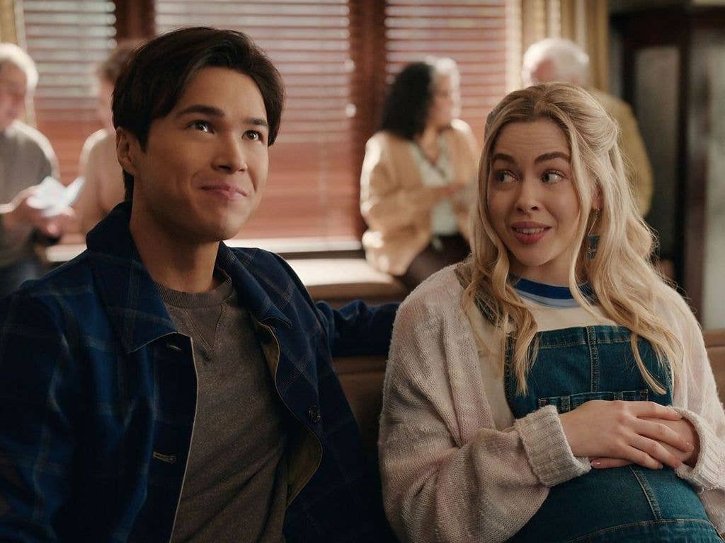 Kai Bradbury as Denny Cutler, Sarah Dugdale as Lizzie in Virgin River