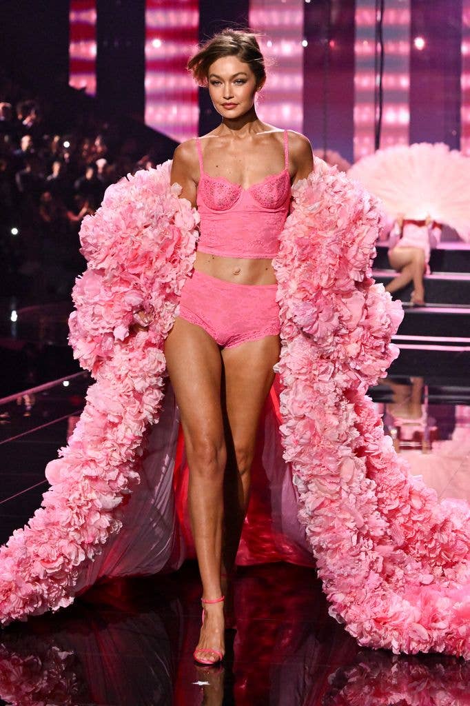 gigi hadid VS runway pink outfit