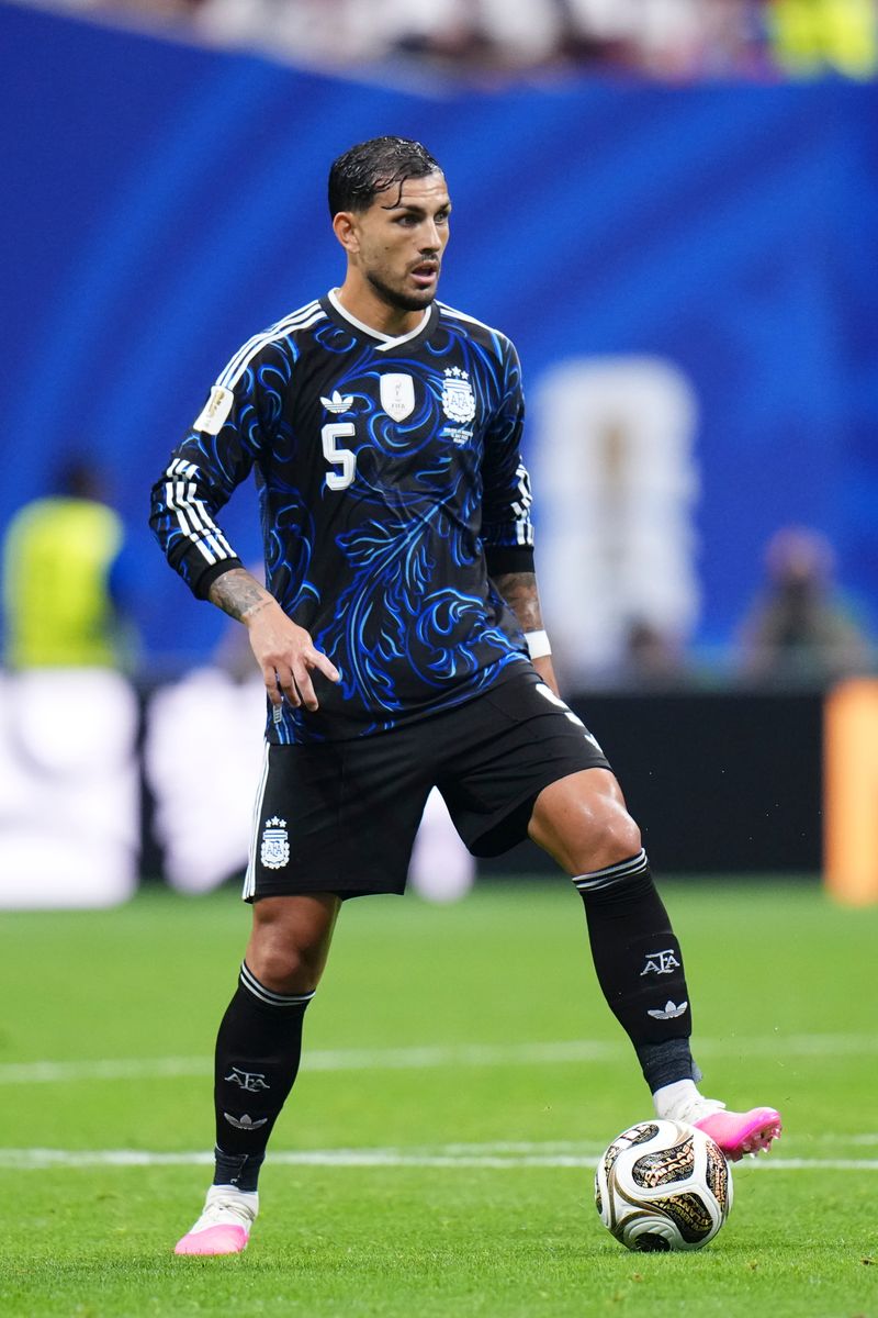 Leandro Paredes of Argentina controls the ball during the FIFA World Cup 2026 Semi Final match between England and Argentina