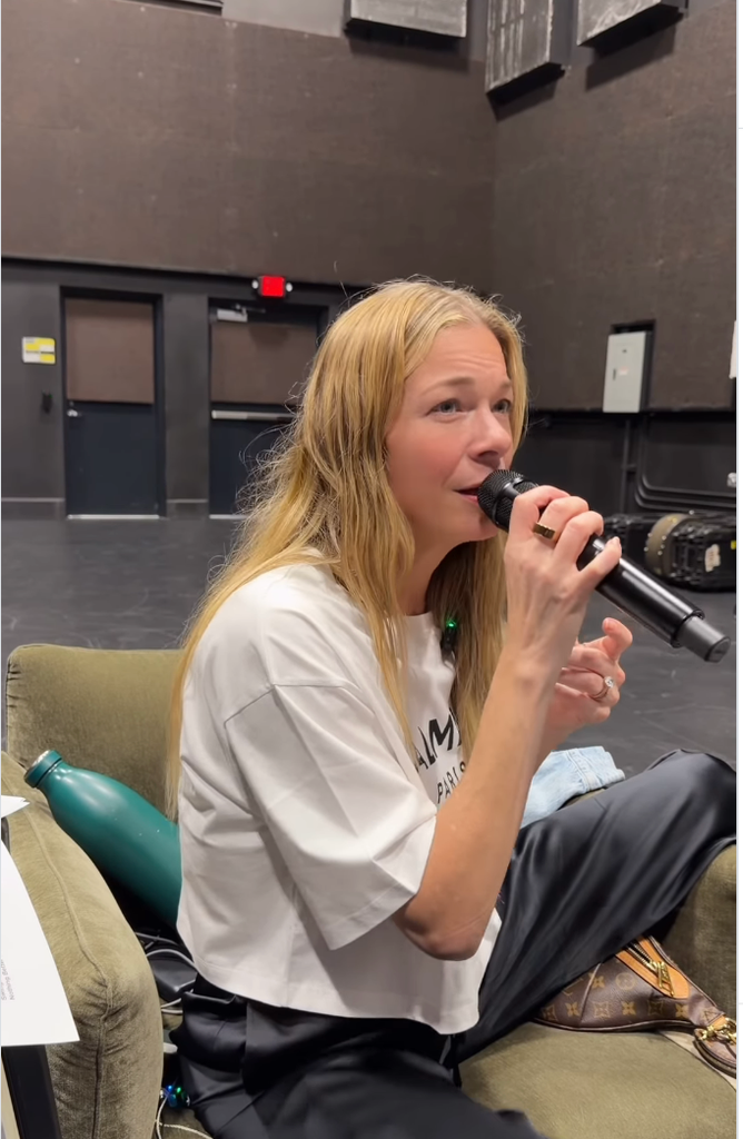 LeAnn Rimes singing after sharing her health update