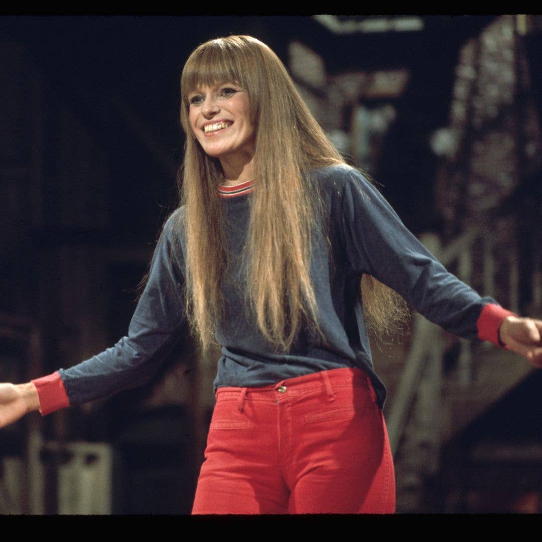 Louise Lasser, star of 1970s cult TV show Mary Hartman, Mary Hartman smiles on stage. This photo was taken while she was hosting the Saturday Night Live show.  